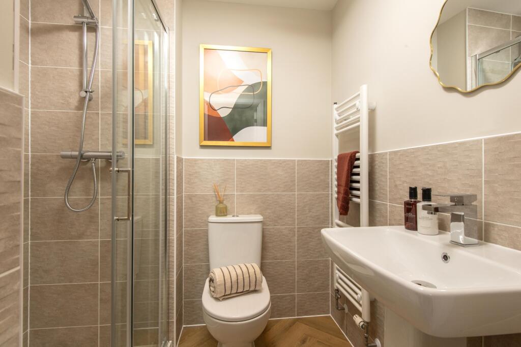 House in Braintree, Kelvedon - More