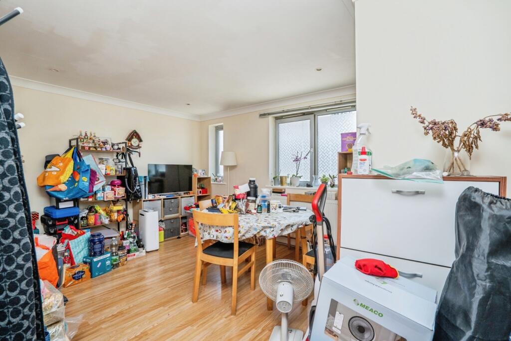 Apartment in Portsmouth - View 2