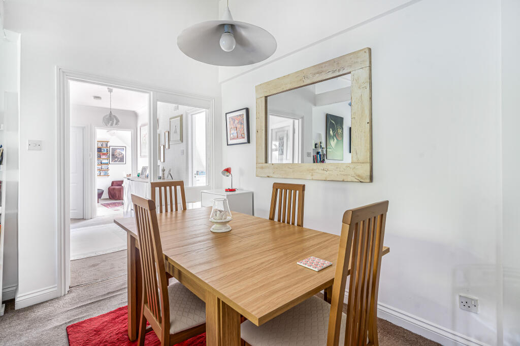 Flat 23, Apple Wharf, The Plains, Totnes, Devon photo 4