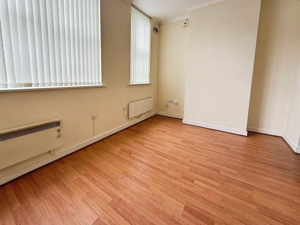 Apartment in Ellesmere Port, Wolverham - More