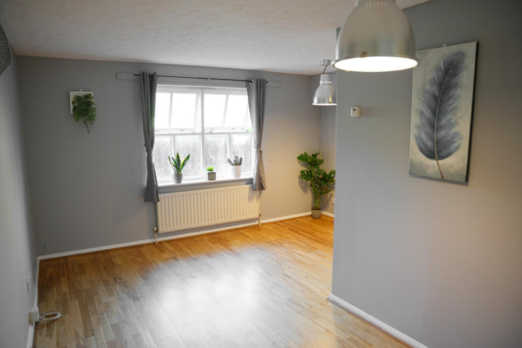 Main image of property: Shaftesbury Gardens, London, NW10 6