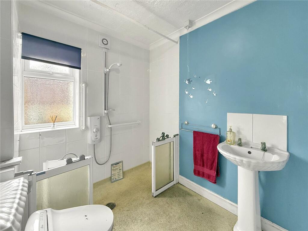 13, Farndale Road, Nunthorpe, TS7 photo 4