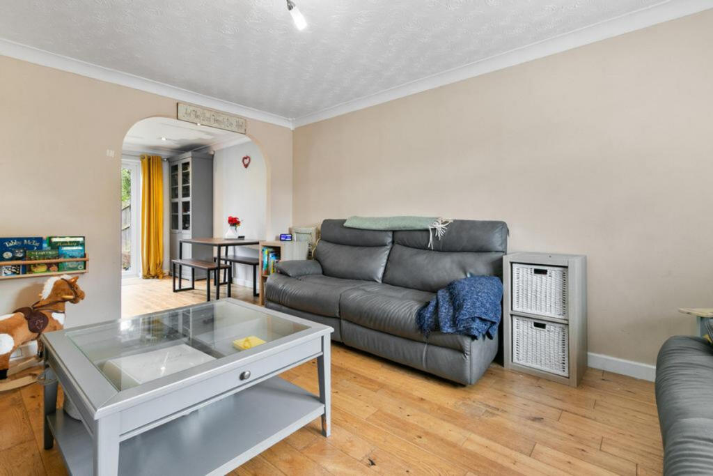 House in Glasgow, Southpark Village, Darnley - View 4