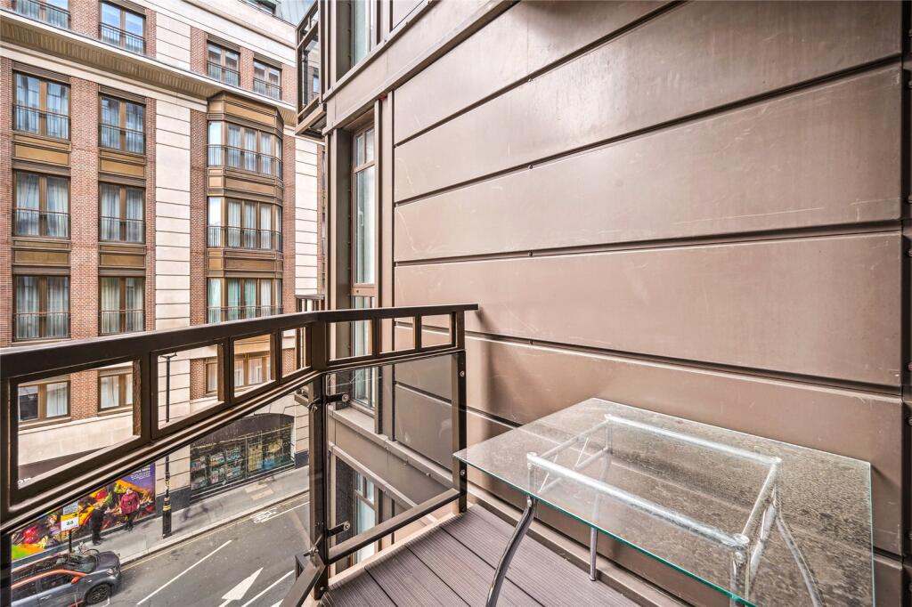 Apartment in London - View 3