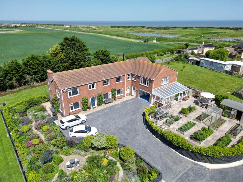 Main image of property: Huttoft Bank, Huttoft