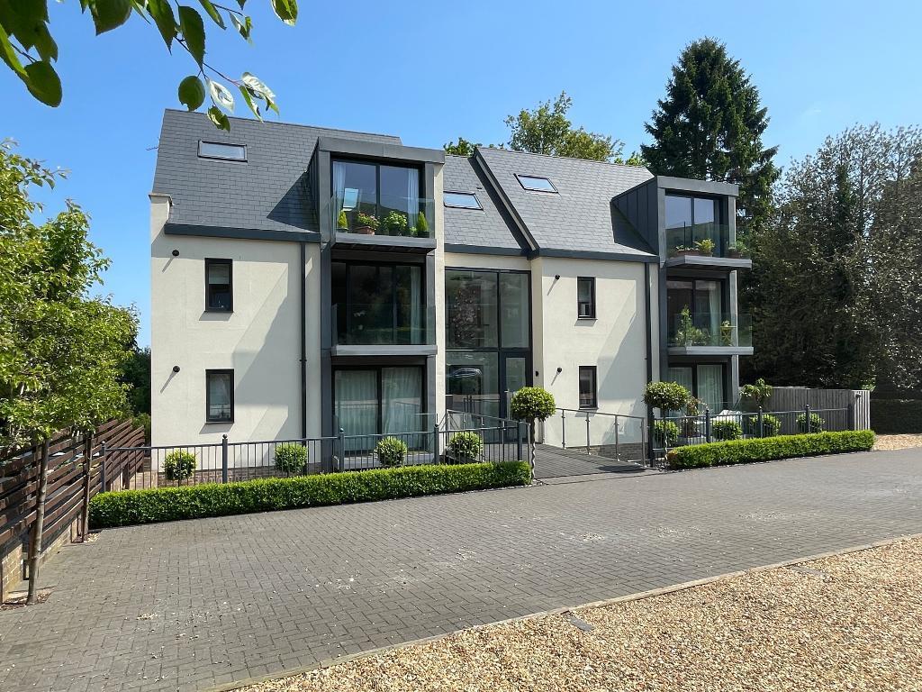 Main image of property: 16 Victoria Road, Great Malvern, Worcestershire, WR14 2TG