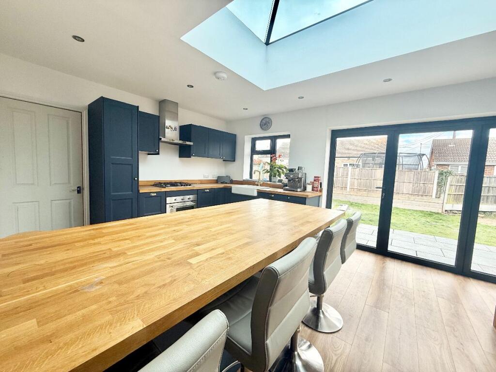 Avon Road, Canvey Island photo 4