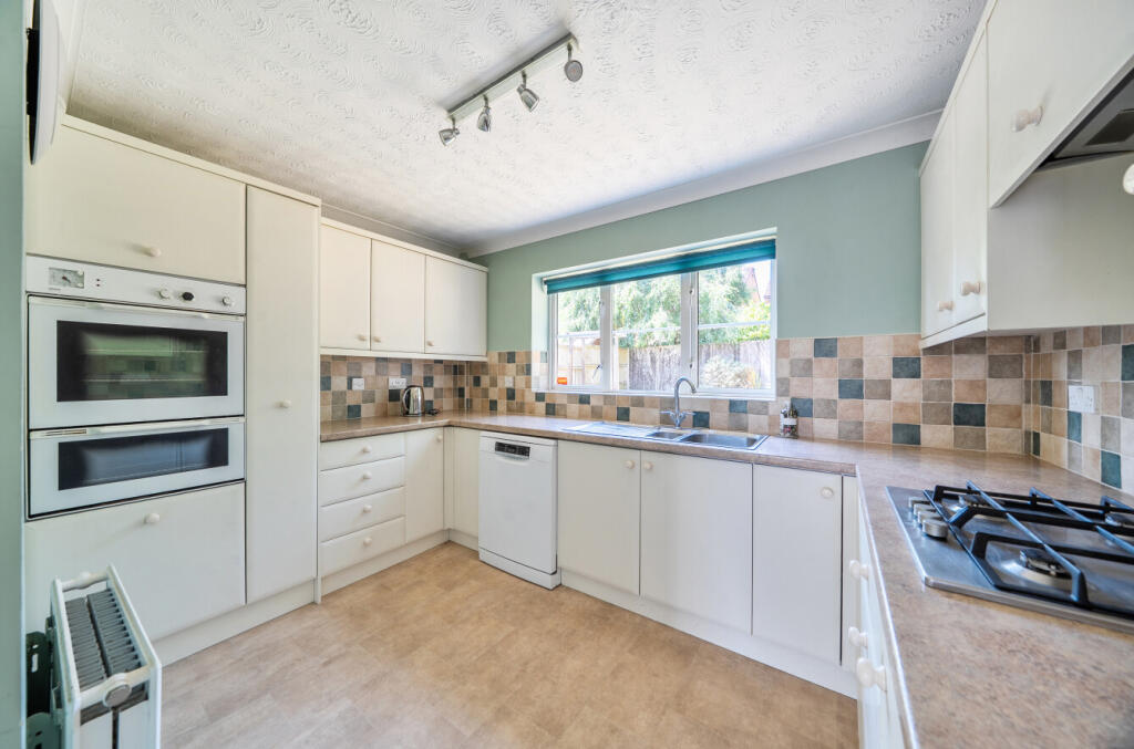 Celandine Road, Yeovil, Somerset, BA22 - View 3