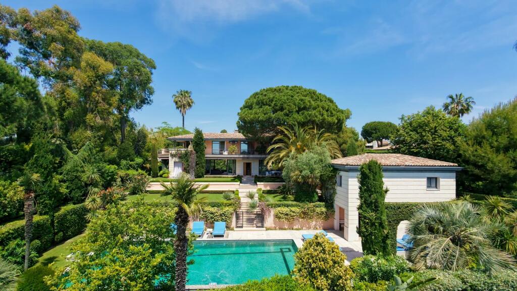 Main image of property: Provence-Alps-Cote d`Azur, Alpes-Maritimes, Antibes
