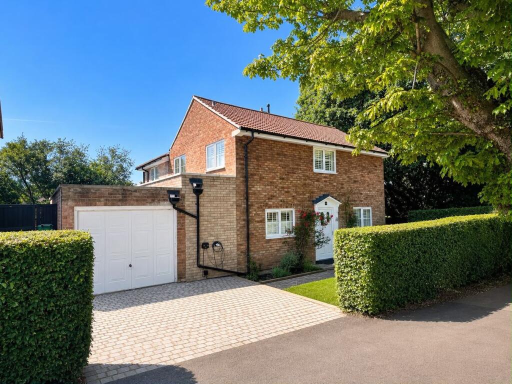 Main image of property: Howlands, Welwyn Garden City, AL7