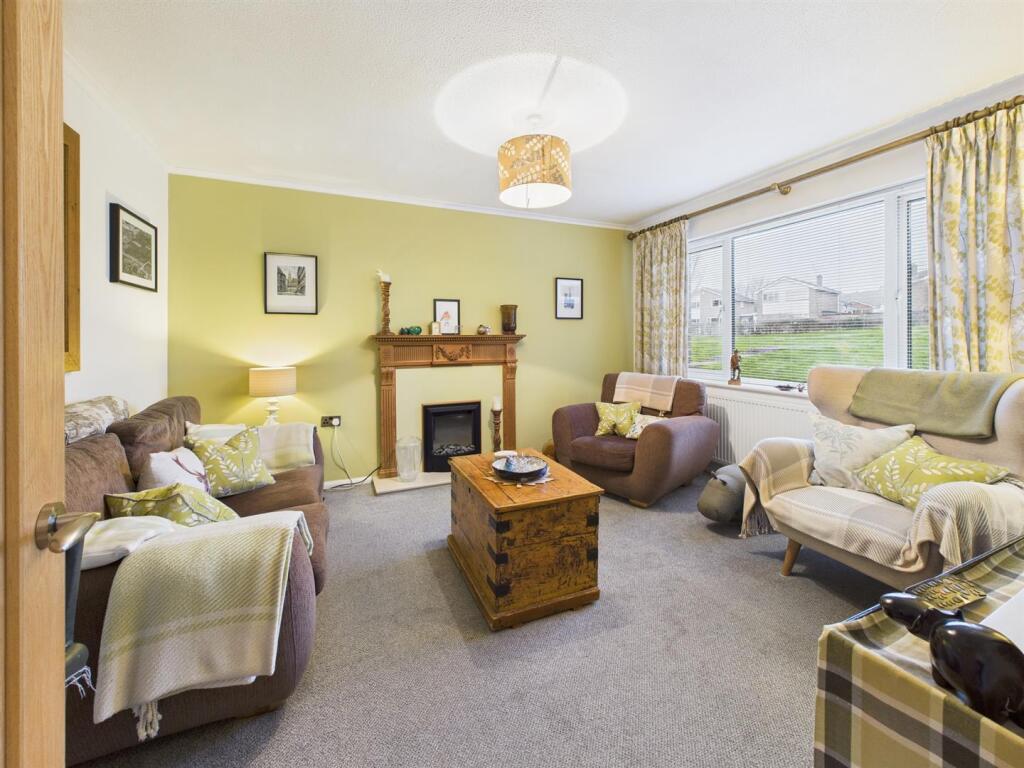 Eagle Way, Abbeydale, Gloucester photo 3