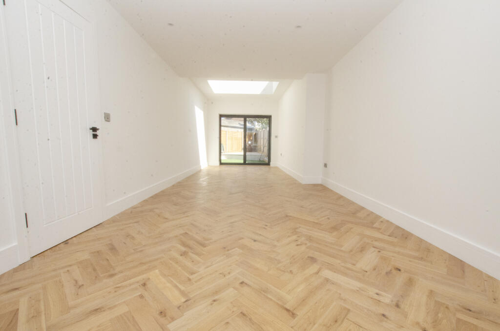 House in Southampton - View 5