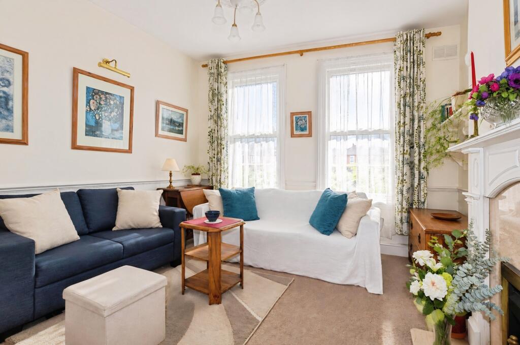 Albacore Crescent, London, SE13 photo 2