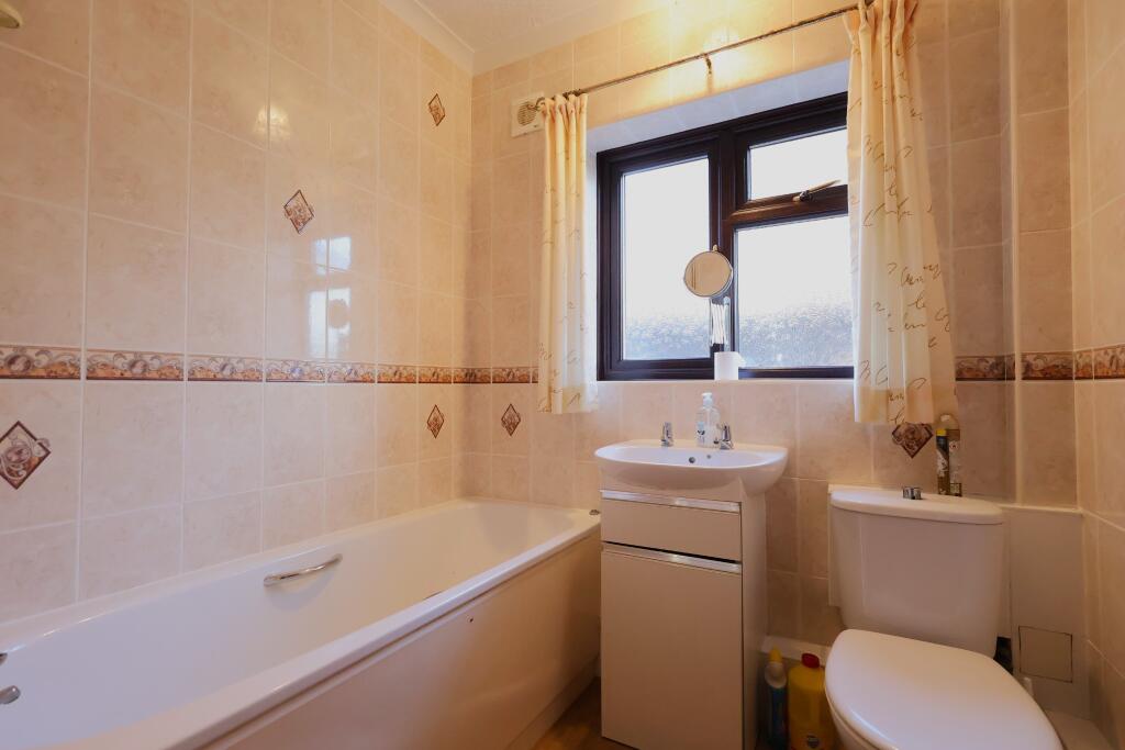 House in Winchester, Denmead - View 5