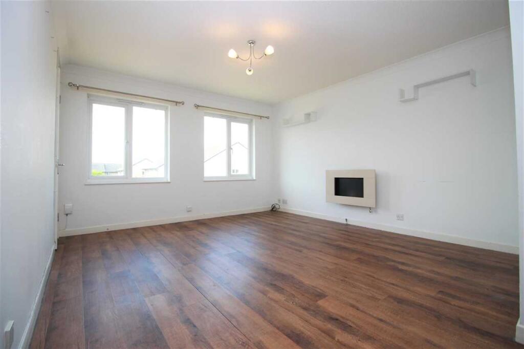 Camellia Close, ROMFORD photo 2