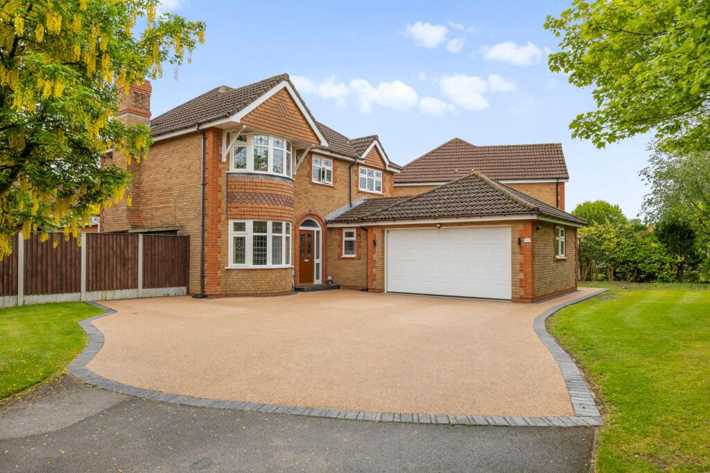 Main image of property: Farndale Close, Great Sankey, WA5