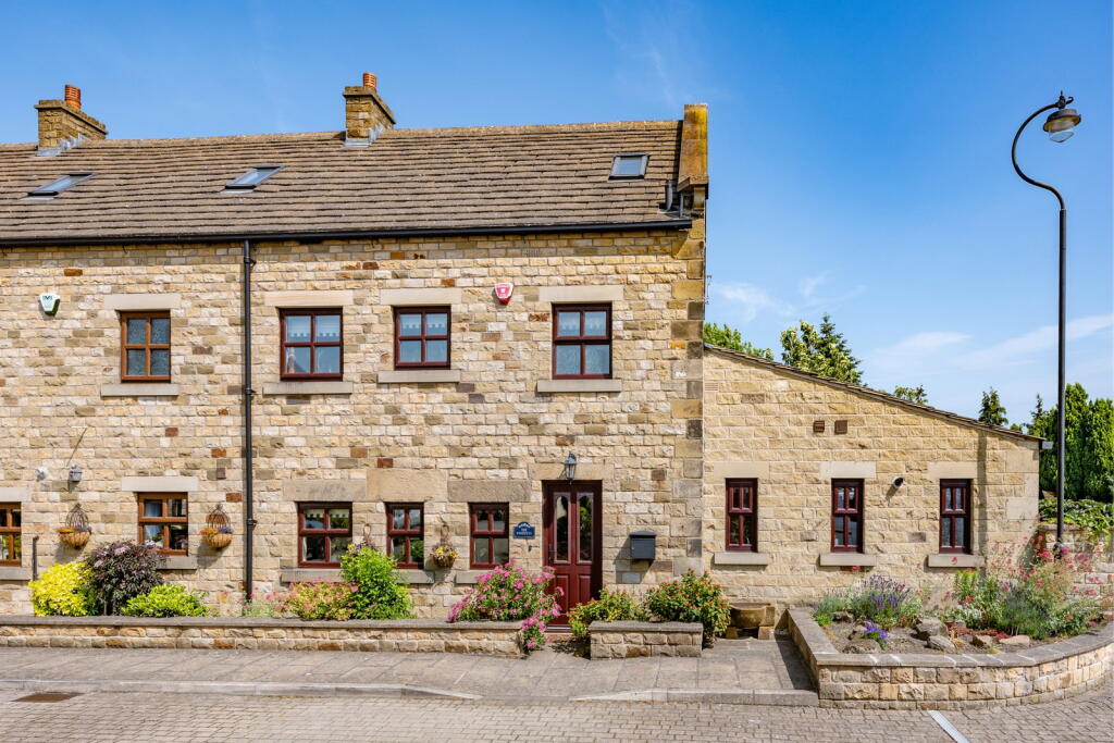 3-bed terraced on The Dovecote, Swithen Farm, Huddersfield Road, Haigh, Barnsley, S75 4DG, £415,000