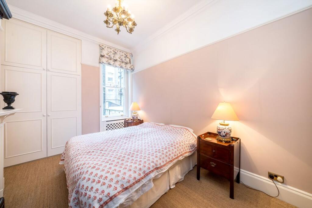 Apartment in London - View 5