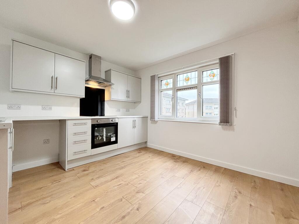 Apartment in Motherwell - More