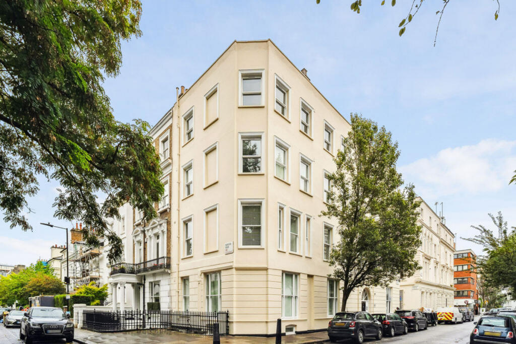 Main image of property: Monmouth Road, W2, London, W2 5