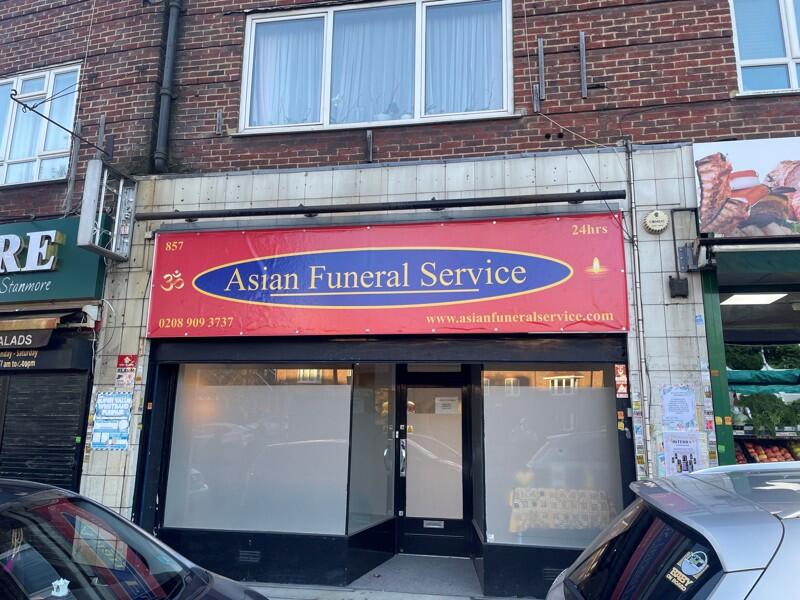 Main image of property: 857 Honeypot Lane, Stanmore, HA7 1AR