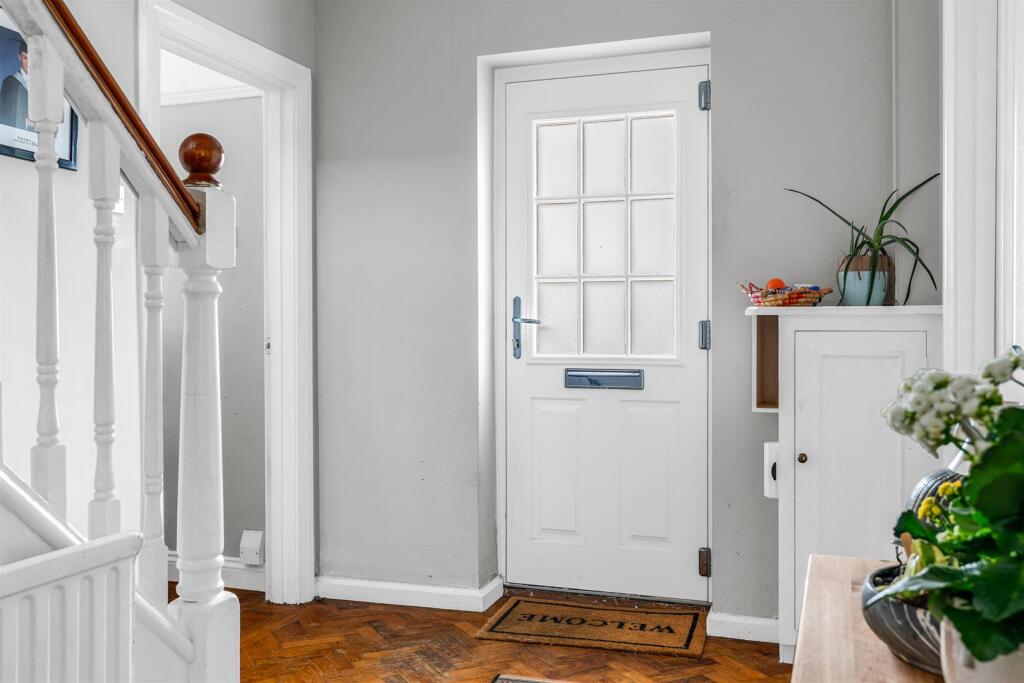 Additional image 28 of Youngs Rise, Welwyn Garden City