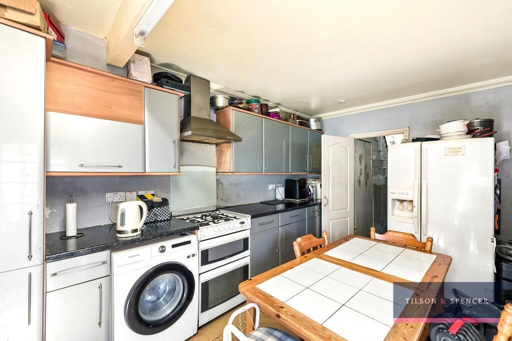 House in London - View 5