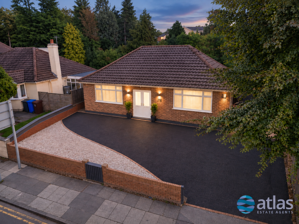 House in Knowsley, Roby - More