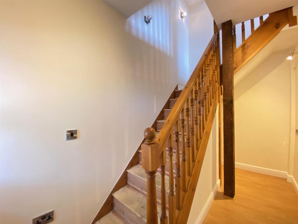 House in Holmfirth, Magdale, Honley - View 5