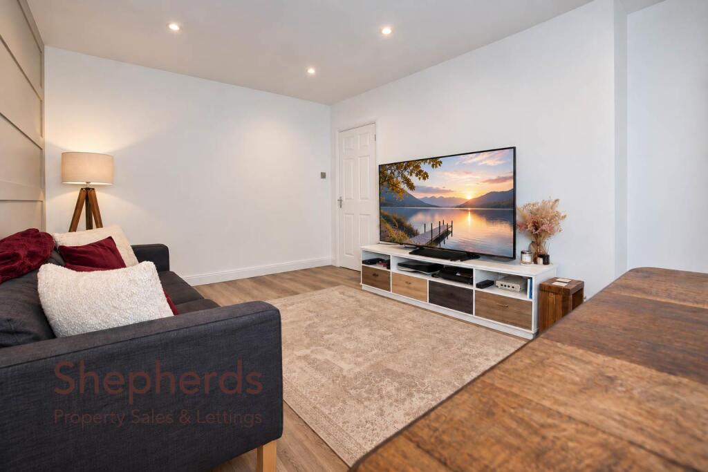 House in Waltham Cross, Churchgate - View 3