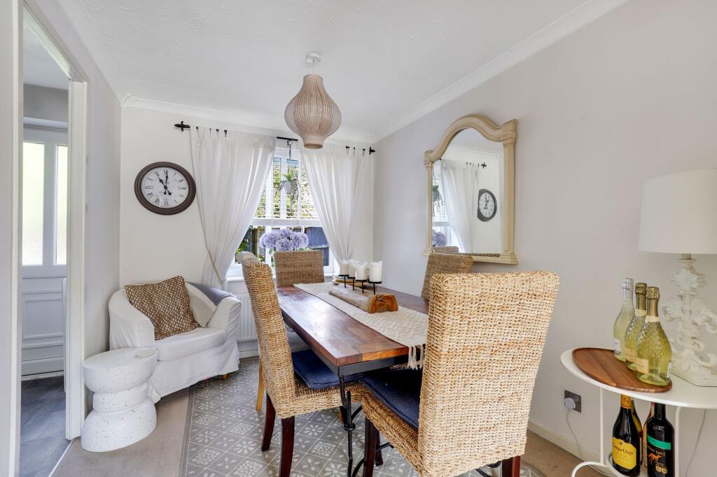 House in Gedling, St. Albans - View 3