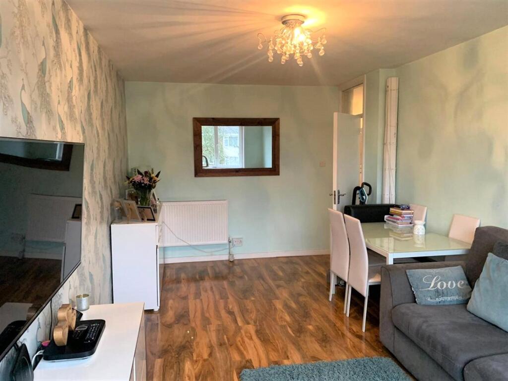 Apartment in London - View 3