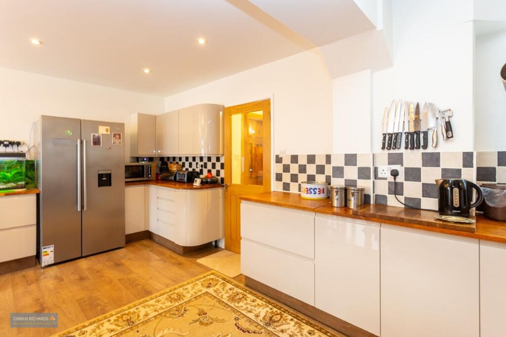 Wordsworth Drive, Taunton, TA1 photo 3