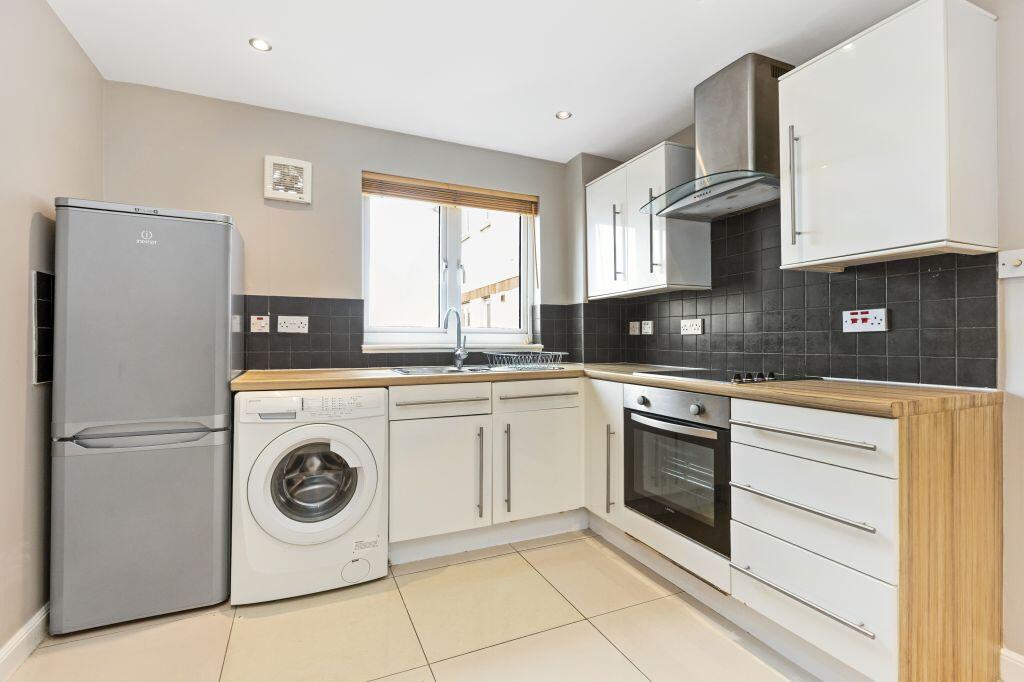 Apartment in Edinburgh - View 4