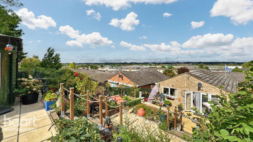 House in Manningtree, Lawford - View 6