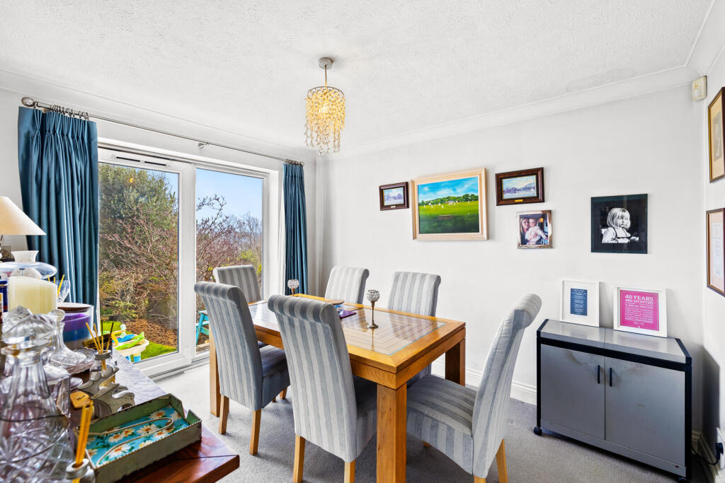 House in Hove, West Blatchington - More