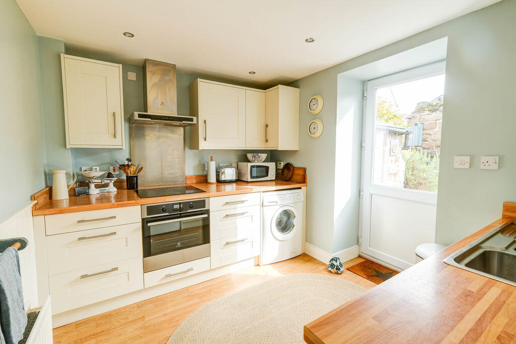 House in Newcastle upon Tyne - More