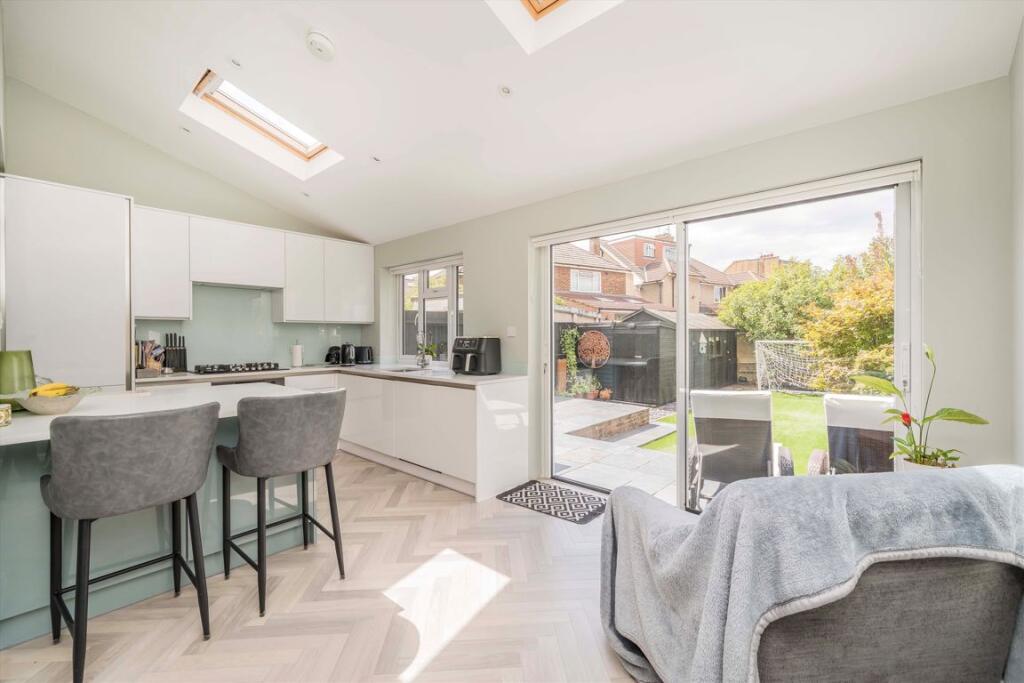 House in Twickenham - View 2