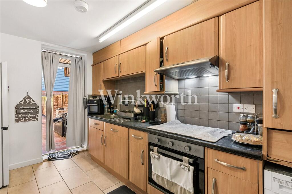 Esin Court, 1-9 Ventnor Terrace, Broad Lane, N15 - View 5
