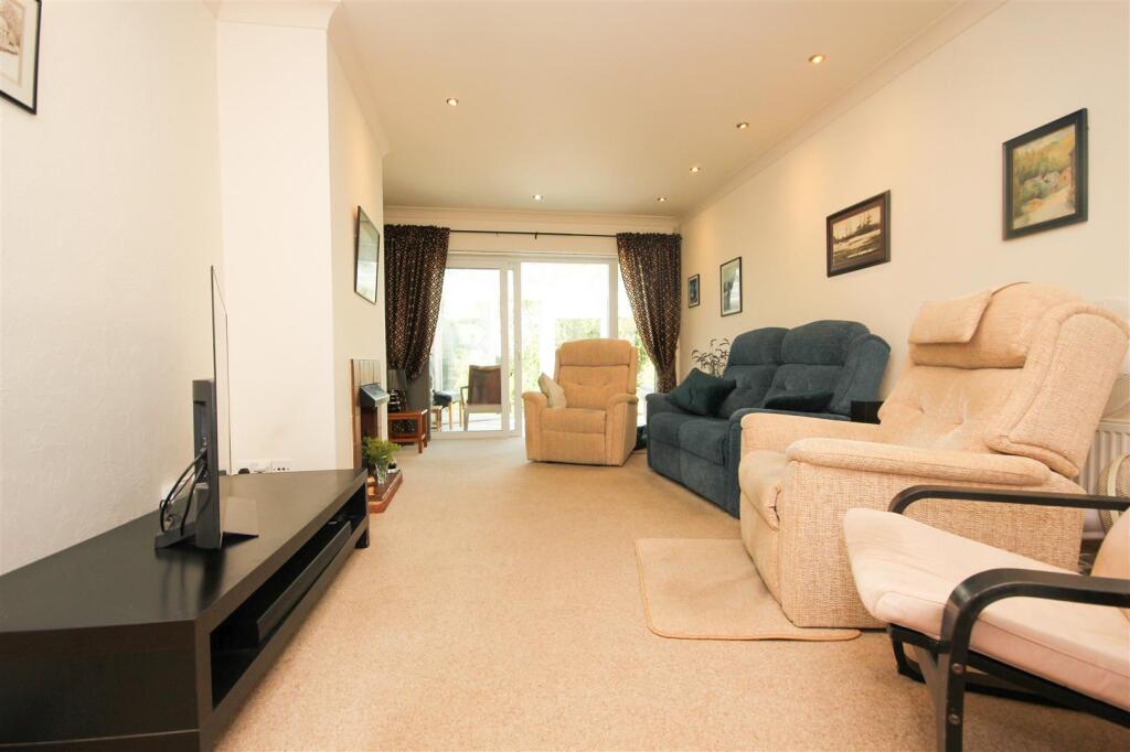 NN10, Meadow View, Higham Ferrers - View 3