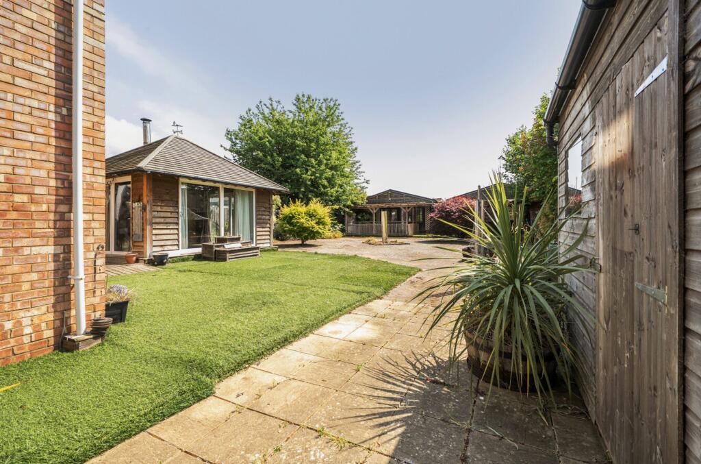 House in Ipswich - View 4