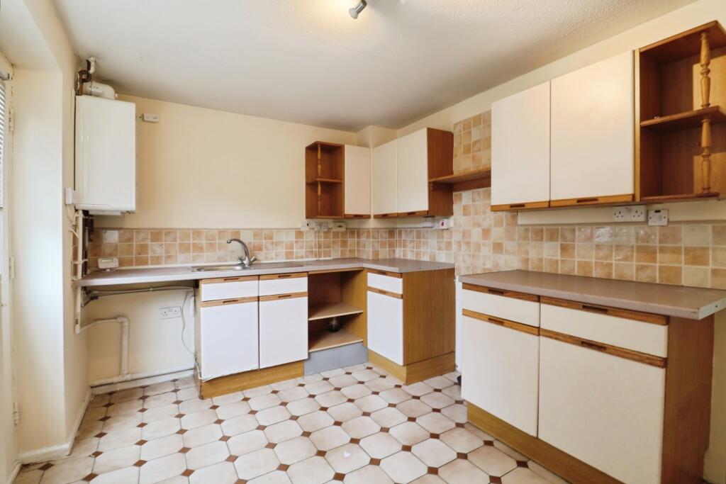 House in Cardiff, Pengam Green, Tremorfa - More