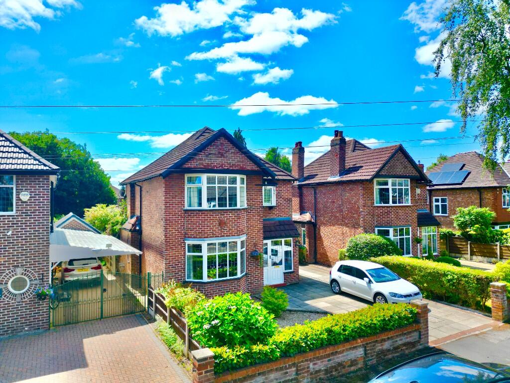 3-bed detached on Fownhope Avenue, Sale, Cheshire, Greater Manchester, M33, £725,000