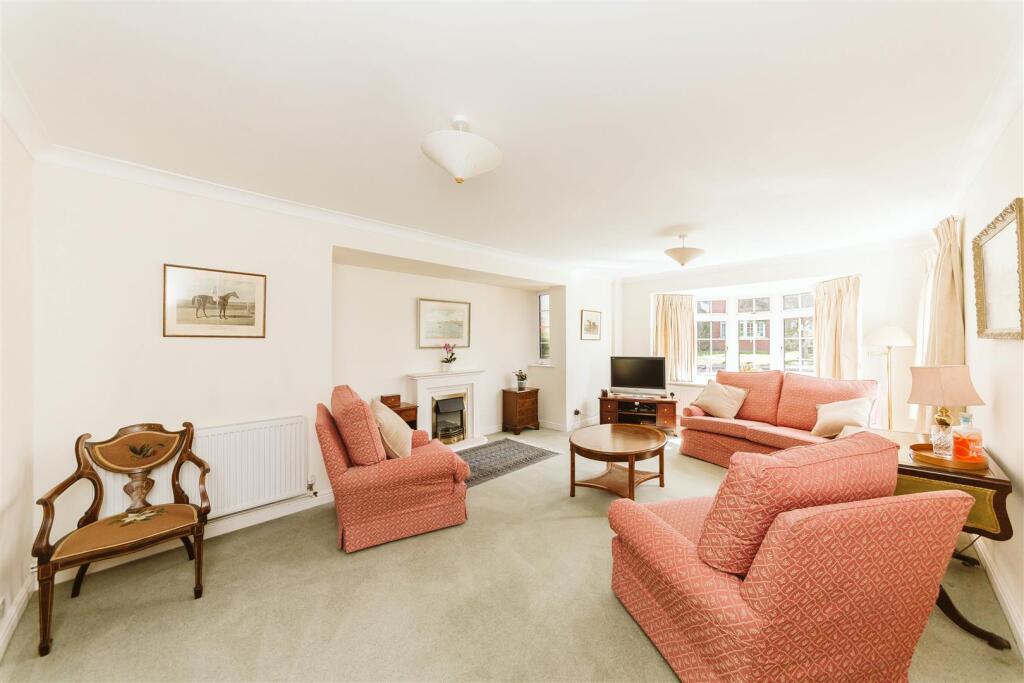 Pyecroft Avenue | Henleaze photo 3