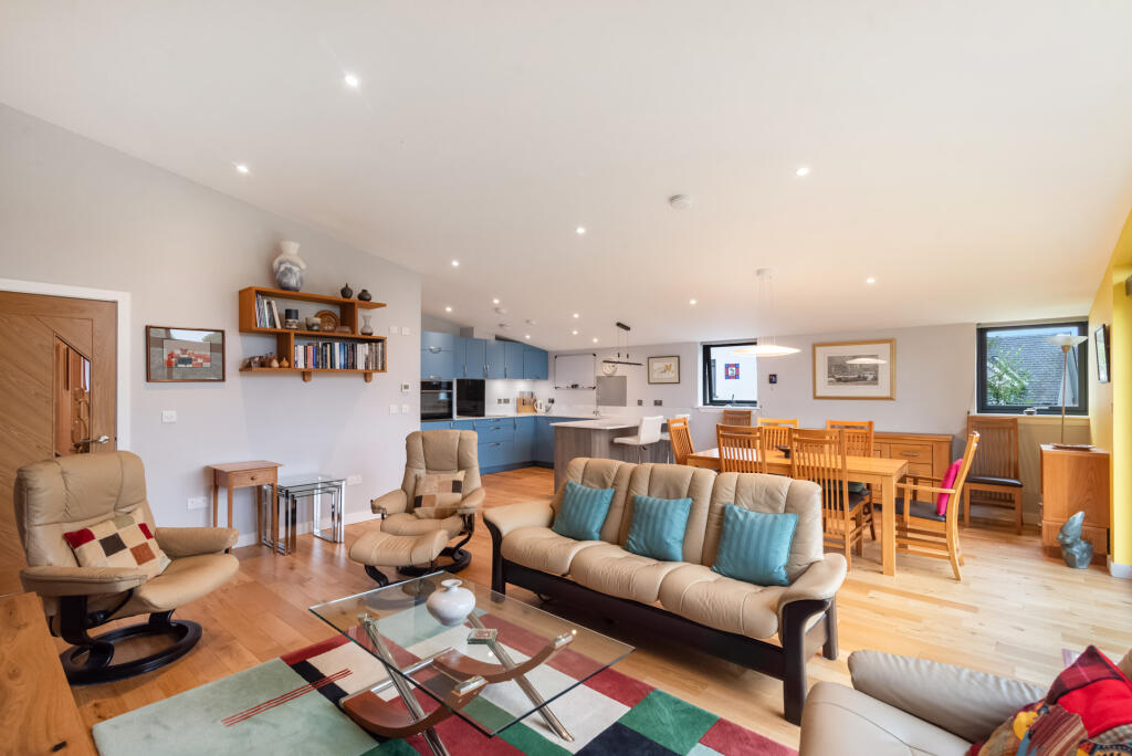 Apartment in Perth - View 5