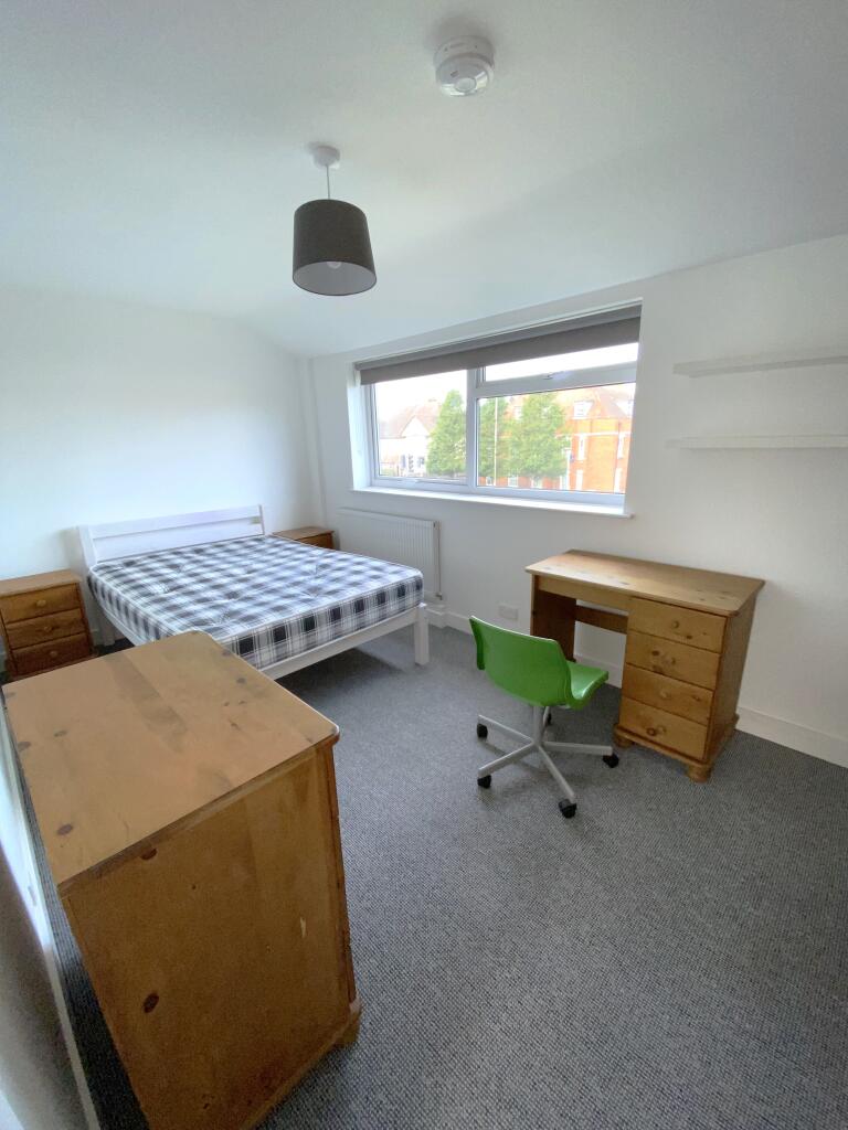 Apartment in Canterbury - View 4