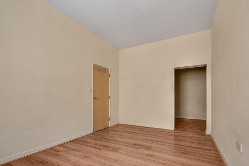 Apartment in Barking, Thames View - More
