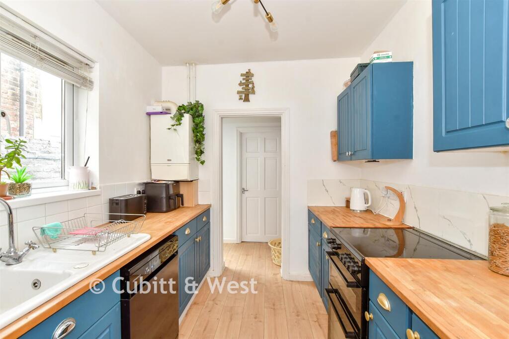 Stamshaw Road, Portsmouth, Hampshire photo 3