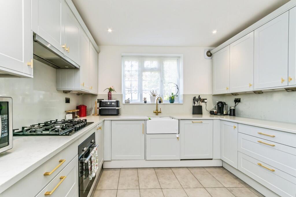 House in Orpington, Scadbury, St Paul's Cray - View 4
