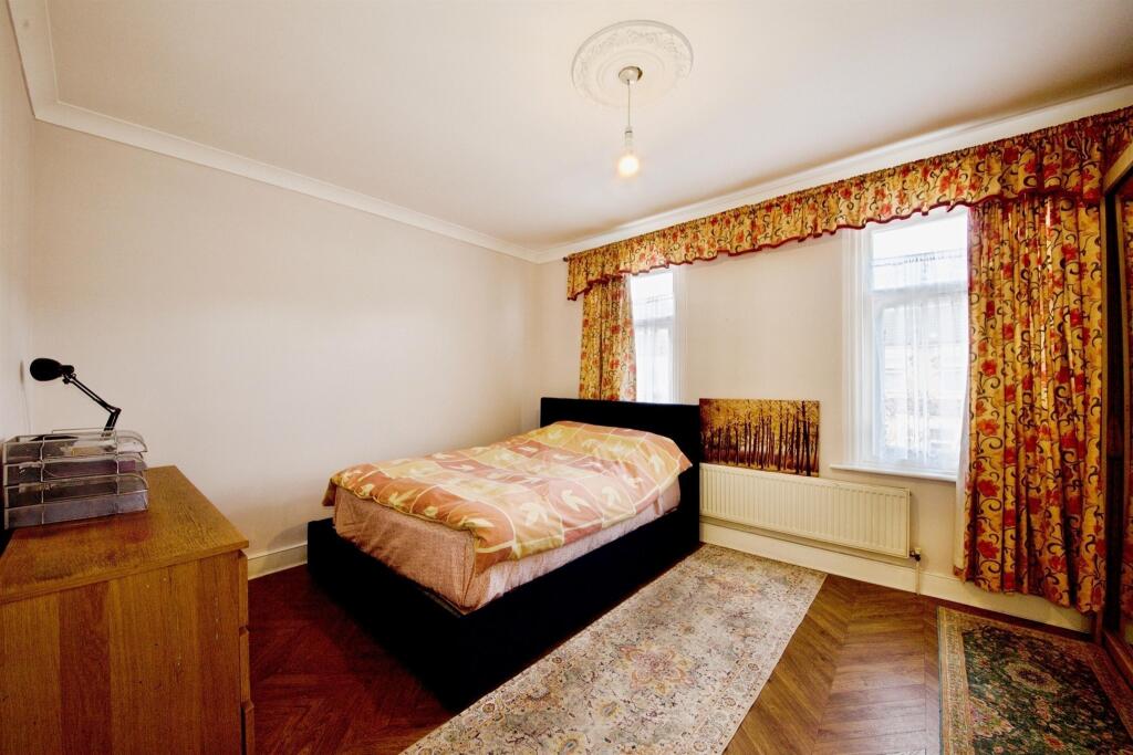House in London, Thames View - View 5